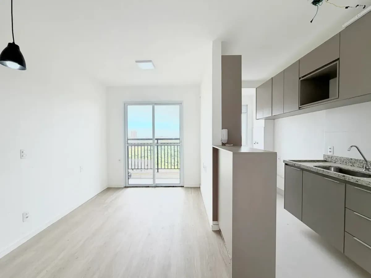Apartamento de 2 dormitórios em Cidade Satélite Íris