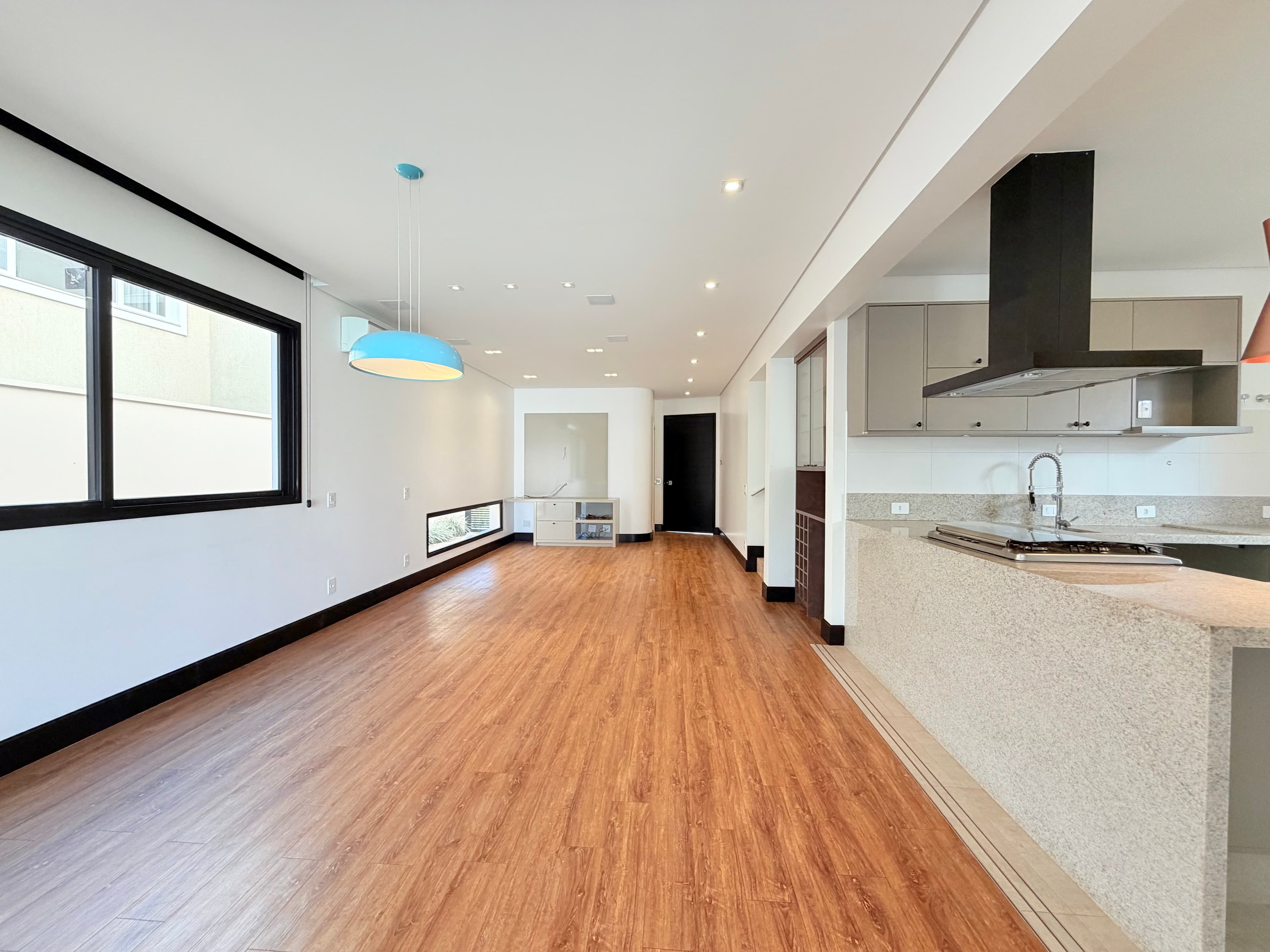 Casa em condomínio para alugar com 3 quartos, 350 m² - Swiss Park