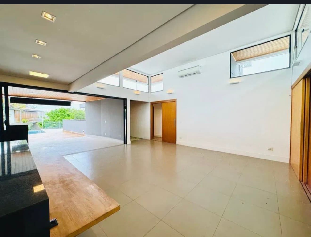 Casa em condomínio à venda e para locação com 4 quartos, 326 m² - Ville Sainte Hélène