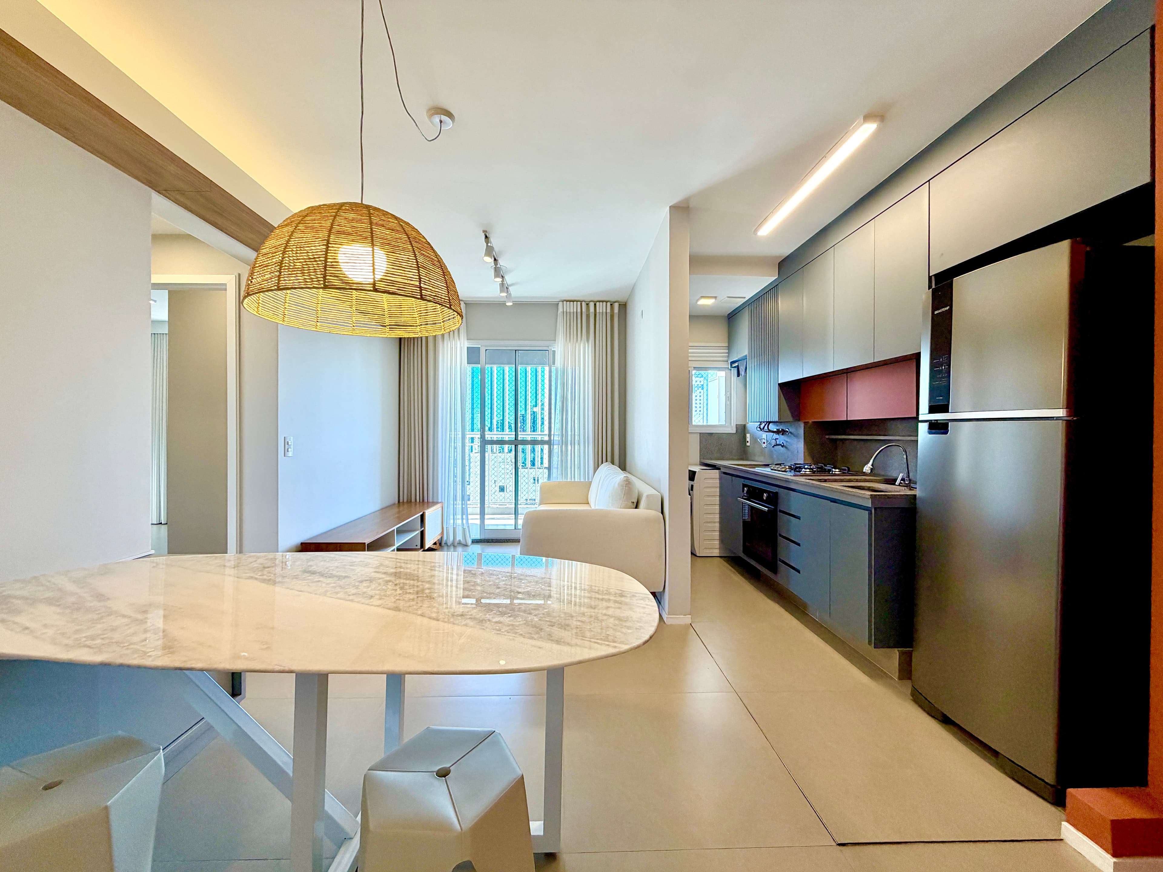 Apartamento à venda e para locação com 2 quartos, 57 m² - Centro — foto 2