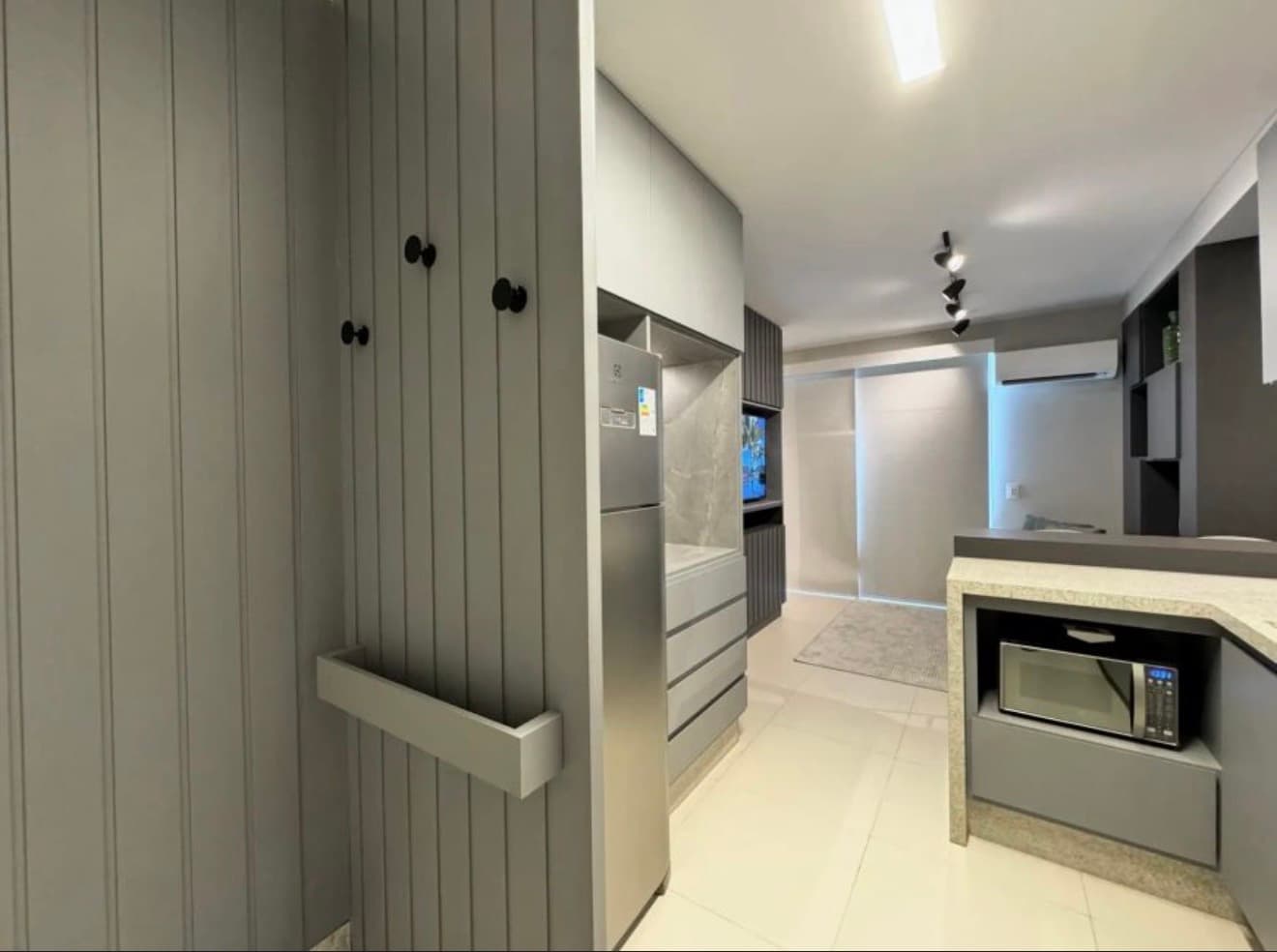 Apartamento para alugar com 10 quartos, 45 m² - Vila Itapura — foto 2
