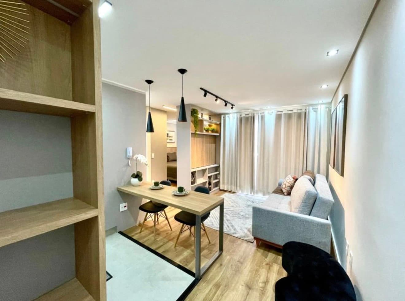 Apartamento à venda com Mobiliado e 1 quarto, 42 m² - Vila Itapura — foto 3