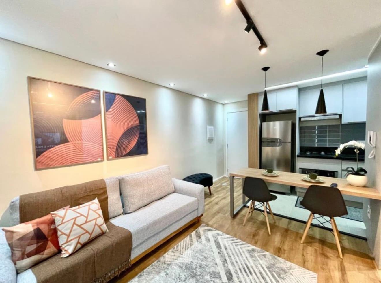 Apartamento à venda com Mobiliado e 1 quarto, 42 m² - Vila Itapura — foto 5