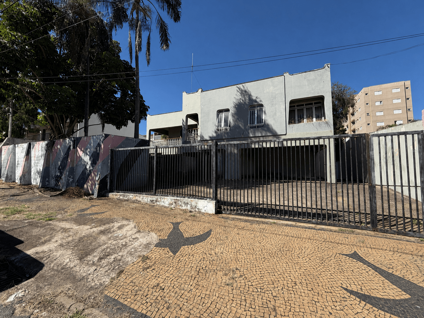 Casa à venda e para locação com 3 quartos, 473 m² - Bonfim