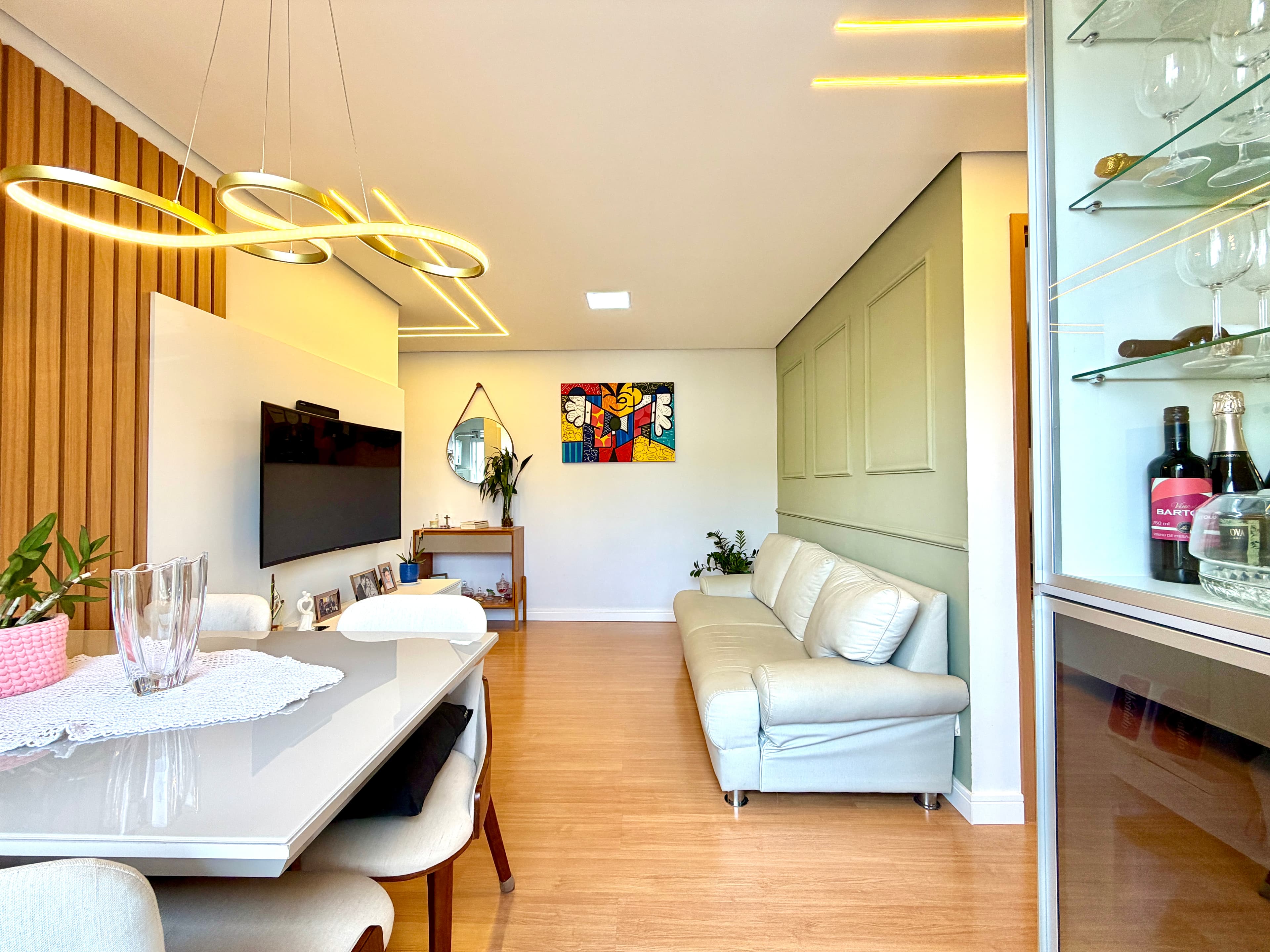 Apartamento à venda com 2 quartos, 54 m² - Fundação da Casa Popular